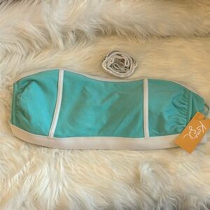 ⭐️NWT Kona Sol Bikini Top